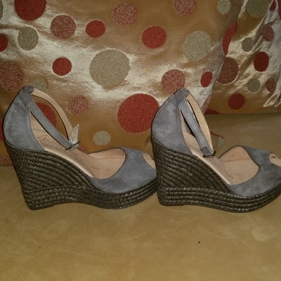 Shoes - Picture 5 of 6